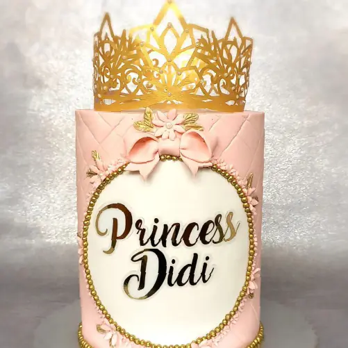 Pastel personalizado para quinceañeras en Quito hecho por DiPastel