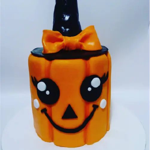 Pastel personalizado de Halloween en Quito hecho por DiPastel
