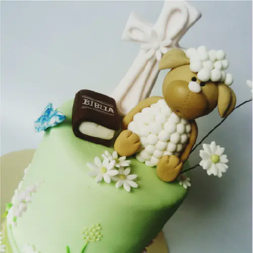 Pastel personalizado para primera comunión en Quito hecho por DiPastel