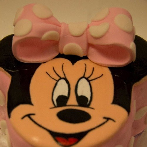 Pastel personalizado de Minnie en Quito hecho por DiPastel