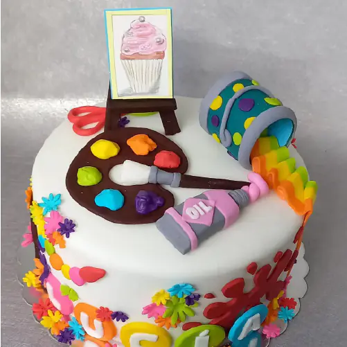 Pastel personalizado artesanal con diseño temático elaborado por Di Pastel en Quito